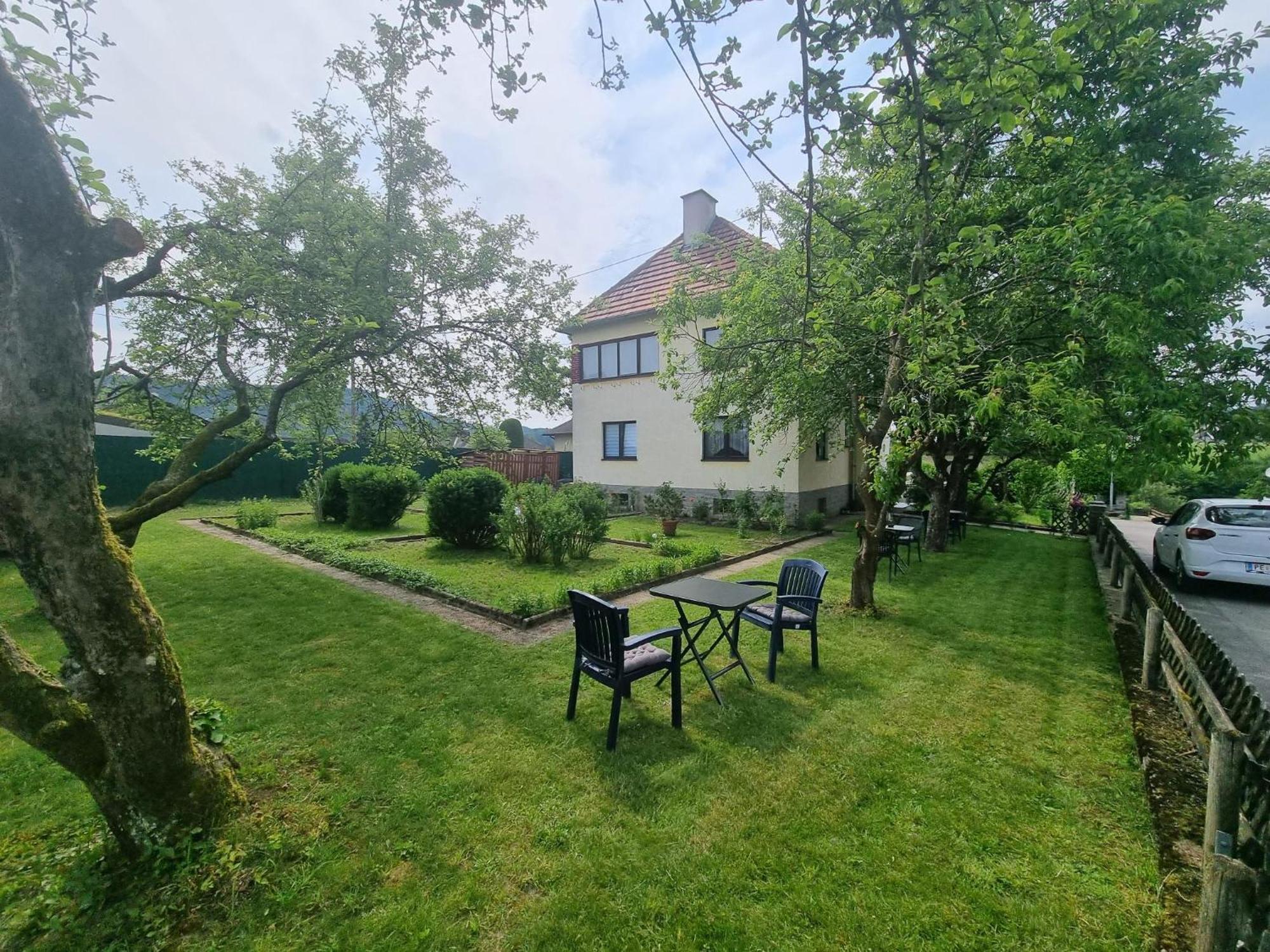 Pension Donaublick Grein 1 , Spitzfeldstr 1 Exterior foto